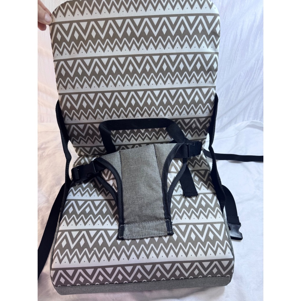 Dreambaby Grab N Go Portable Booster Seat Grey Chevron Travel Storage‎ Bag
